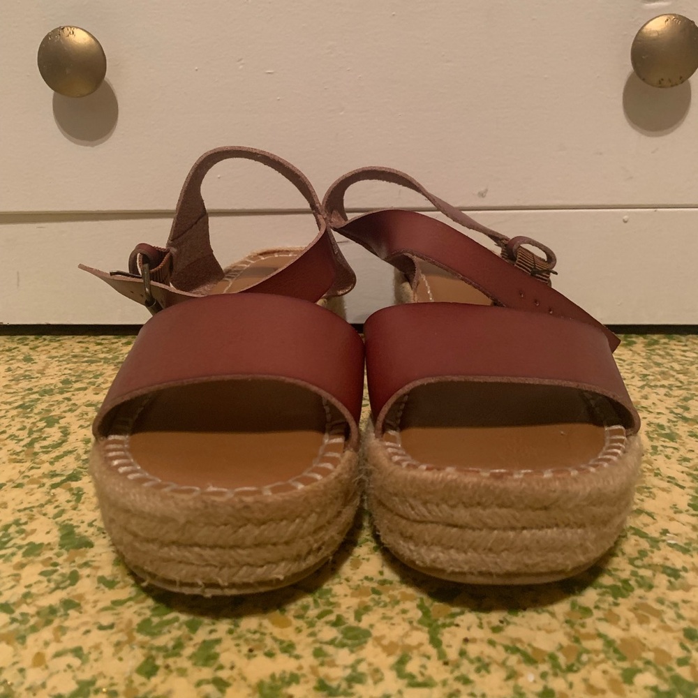 Brown/tan wedge sandals